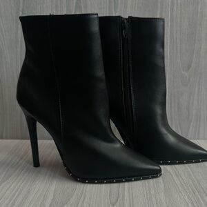 Le Chateau Black Heeled Boots